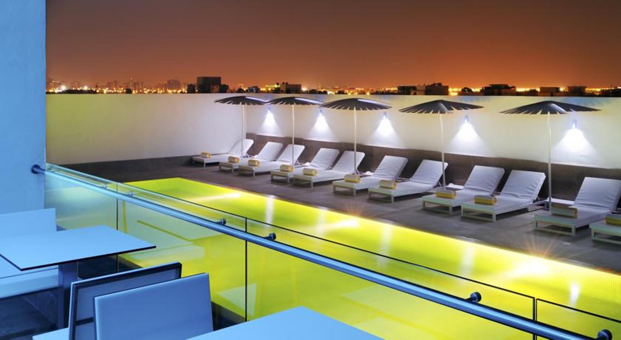 ฮิวส์ บูติค โฮเต็ล Hotel ดูไบ ร้านอาหาร รูปภาพ