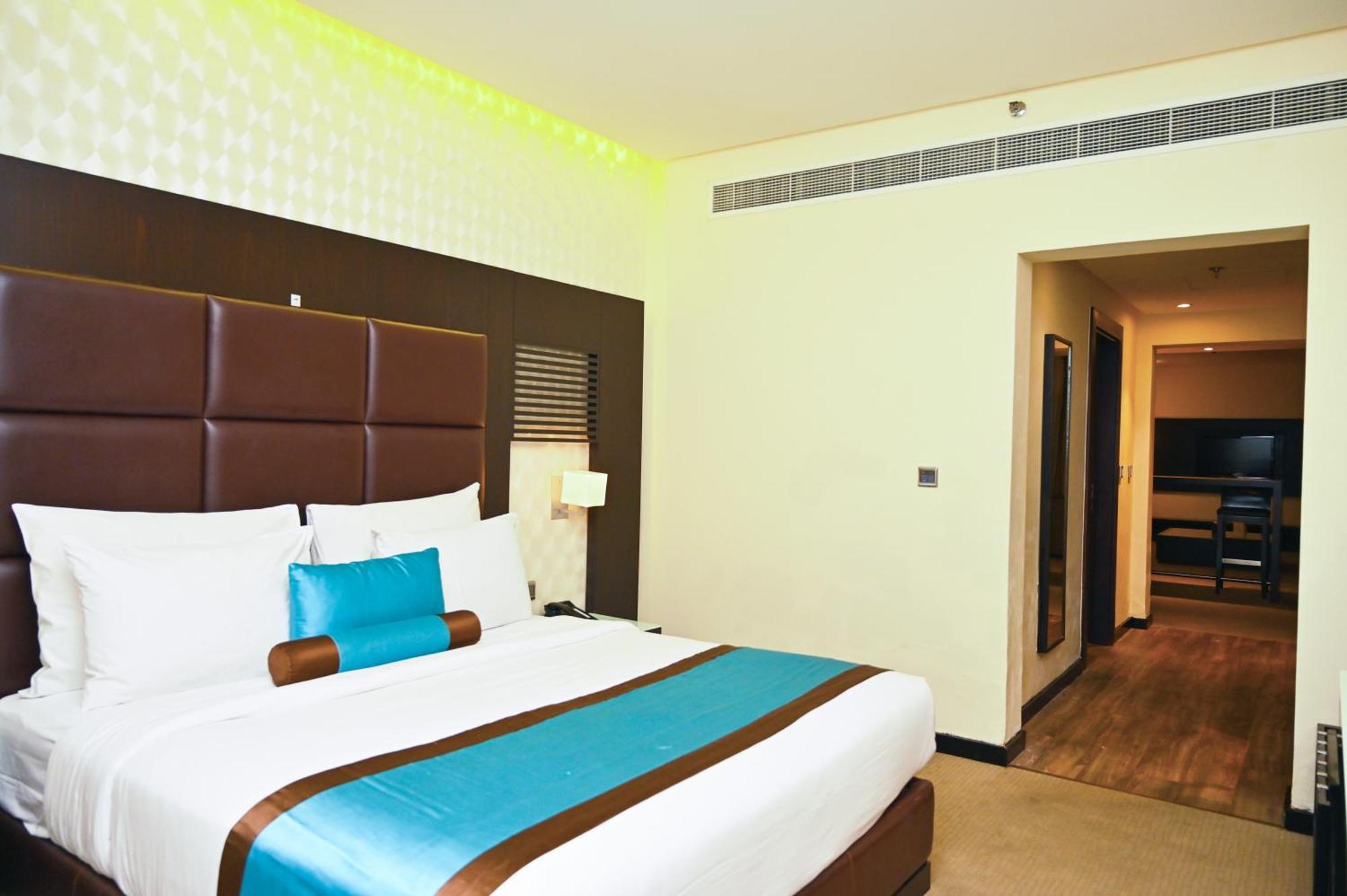 ฮิวส์ บูติค โฮเต็ล Hotel ดูไบ ภายนอก รูปภาพ