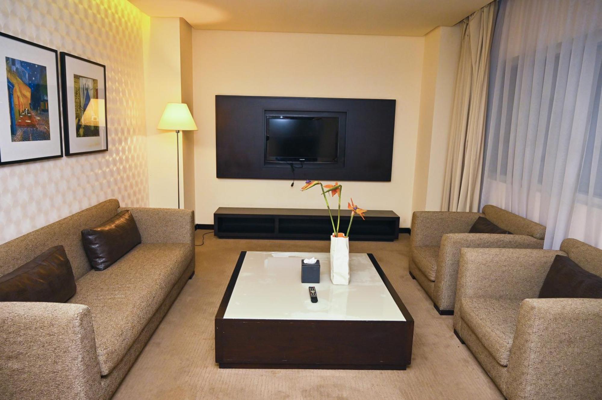 ฮิวส์ บูติค โฮเต็ล Hotel ดูไบ ภายนอก รูปภาพ