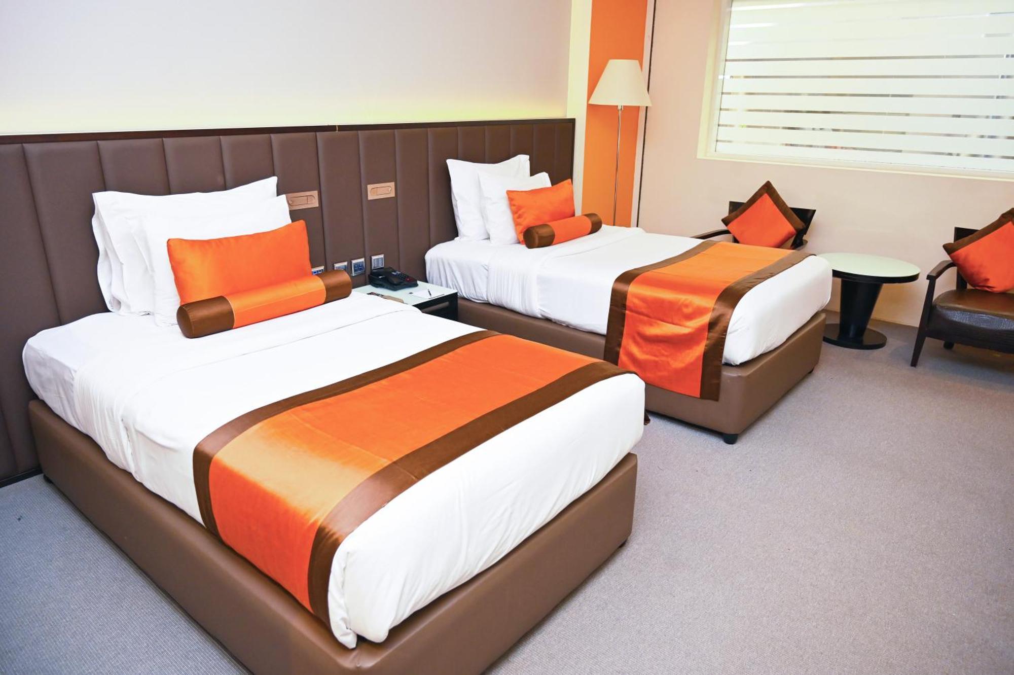 ฮิวส์ บูติค โฮเต็ล Hotel ดูไบ ภายนอก รูปภาพ
